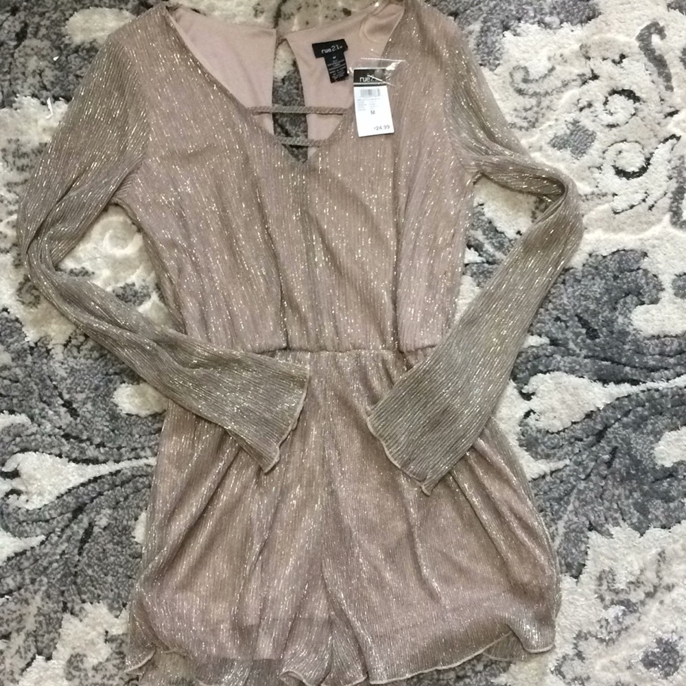 SPARKLE✨ Rue21 Sparkling Gold Romper